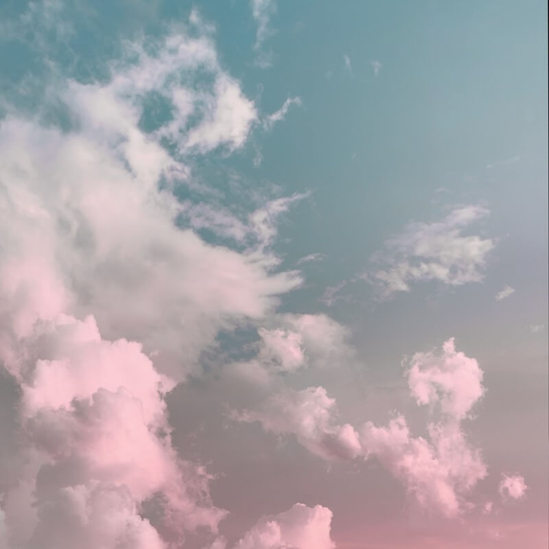 Beruhigendes Foto von Wolken in einem Abendhimmel